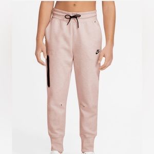 Nike Ladies Pink Sports Tech Fleece size XL